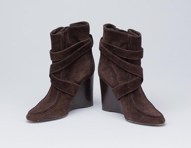 SKOR, Balenciaga.