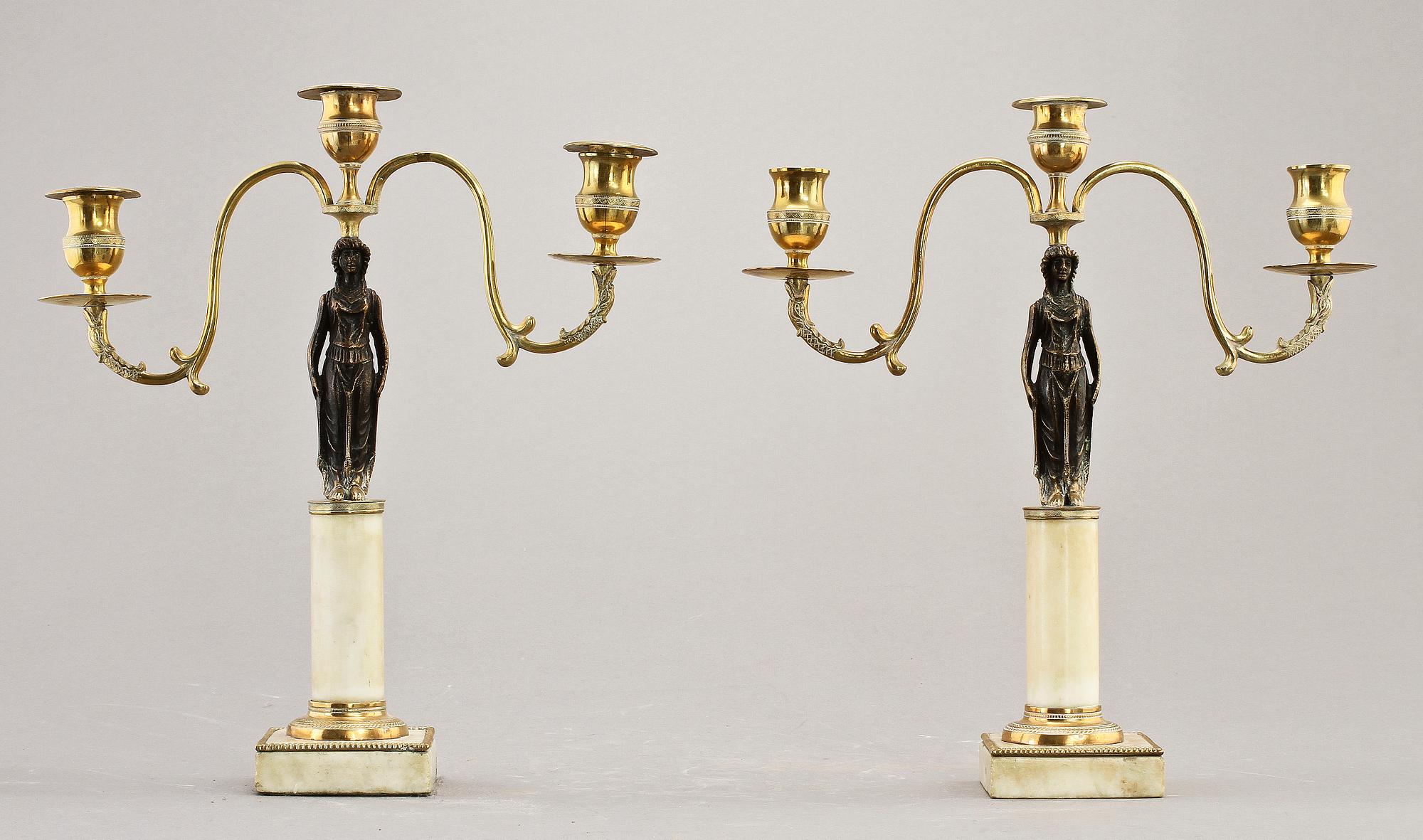 KANDELABRAR, ett par, delvis sengustavianska, 1800-tal.