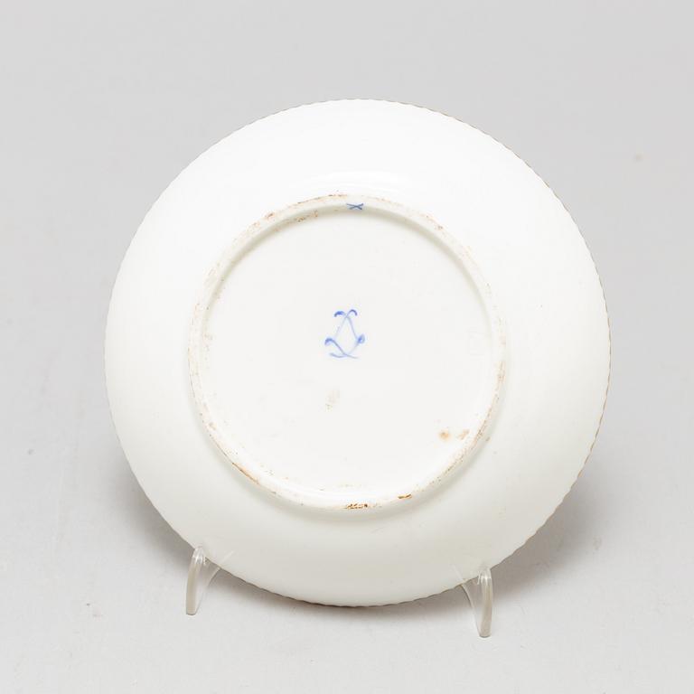 A pair of cups and saucers, "Sévrès"like mark, 19th century.