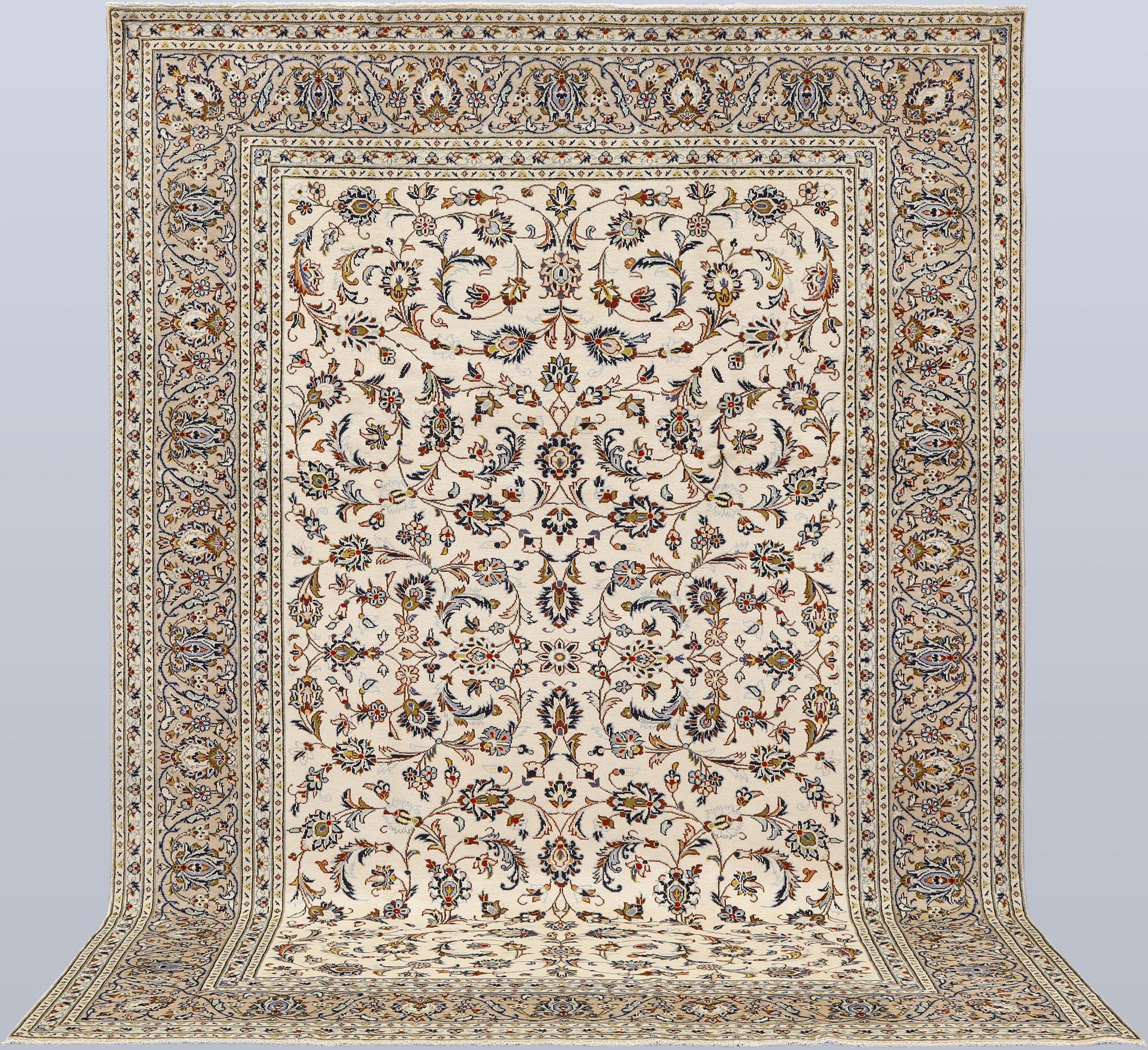 Matta, Keshan, ca 350 x 244 cm.