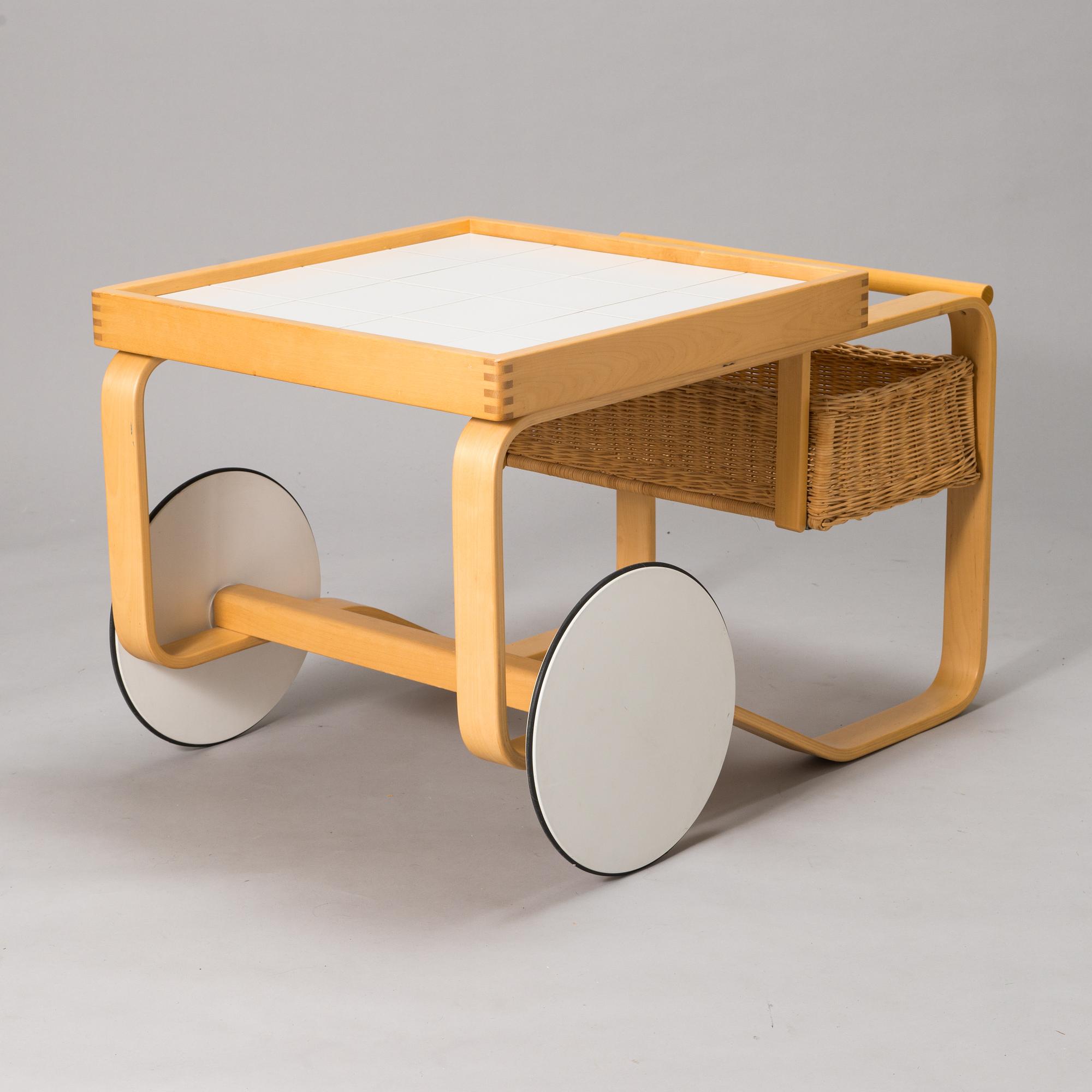 Alvar Aalto, tarjoiluvaunu, malli 900, Artek, 1990-luku.