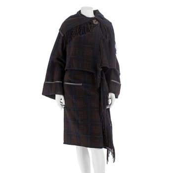 719. HERMÈS, a blue and brown chequered cashmere dress consisting of jacket and skirt. Size 40.