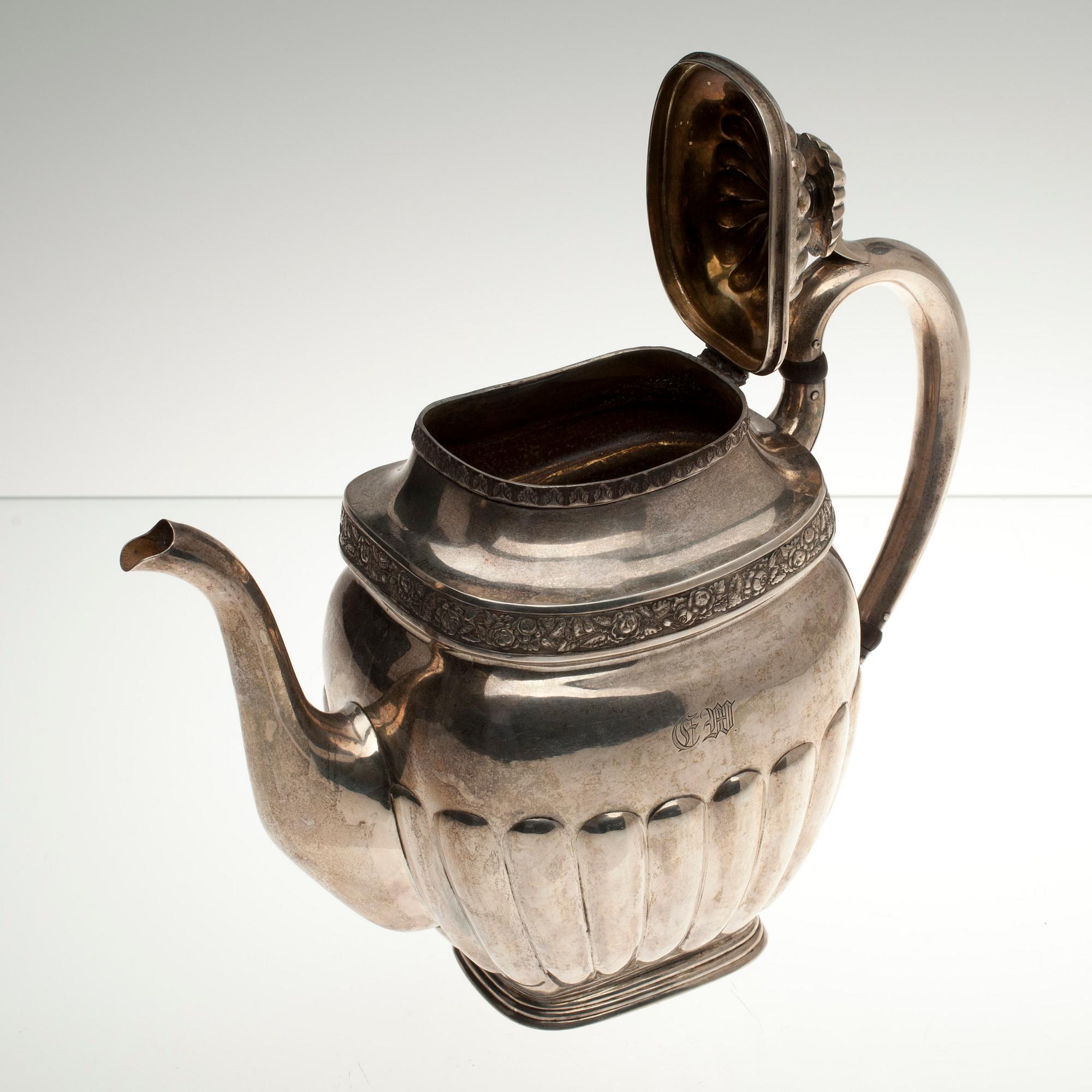 KAFFESERVIS, 3 delar. 813 silver. Biedermeierstil, Bruno Alexander Nylund Helsingfors 1922. Vikt 1325 g.