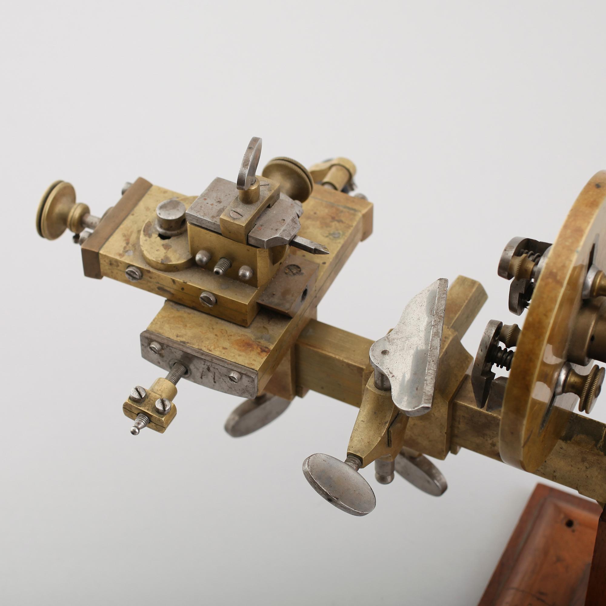 URMAKARINSTRUMENT, 1900-talets första hälft.