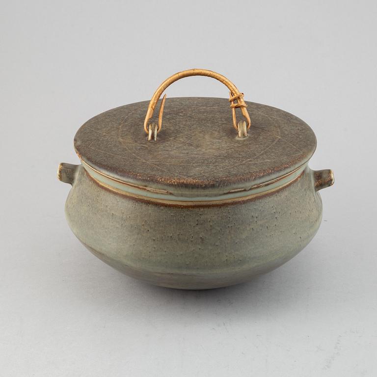 Carl-Harry Stålhane, a lidded stoneware bowl, Rörstrand, 1959.