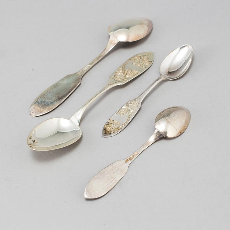 a lot of 24 silver spoons by C O Persson AB in Haparanda, Sweden. Weight ca 522 grams.
