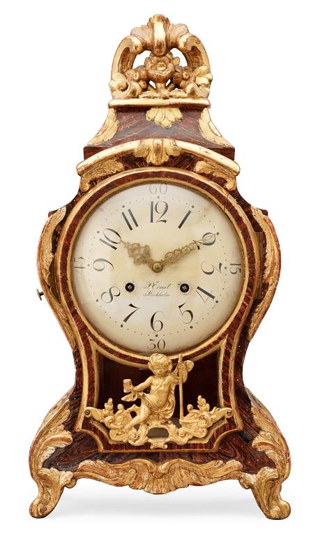 BORDSPENDYL, av Petter Ernst (verksam i Stockholm 1753-84). Rokoko.