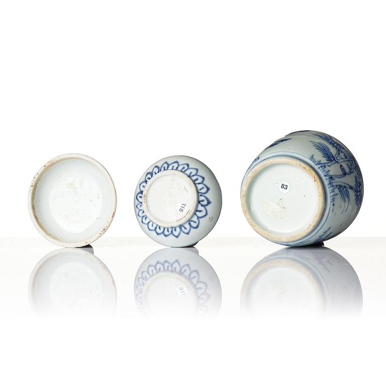 Kruka samt ask med lock, porslin. Mingdynastin, Wanli (1572-1620).