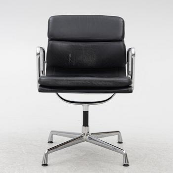Charles & Ray Eames, an 'EA208 Soft Pad Chair' swivel chair, Vitra, 2010's.