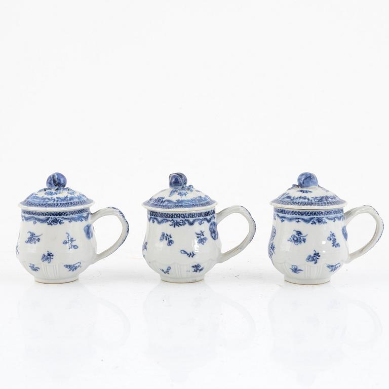 A set of six Chinese blue and white custard cups with covers, Qing dynasty, Qianlong (1736-95).