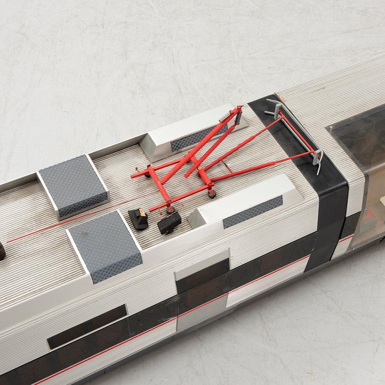 An end of the 20th century display train model.