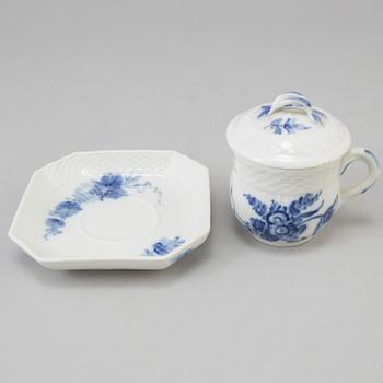 A 37 piece porcelain service 'Blå blomst', Royal Copenhagen, Denmark.