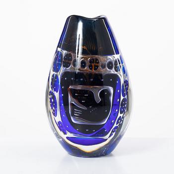 Edvin Öhrström, vas, glas, ariel, "Flickan och Duvan", Orrefors 1978.
