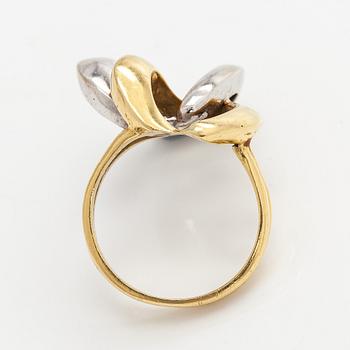 Ring, 14K gold and white gold, Kaj Erling, Helsinki 1973.