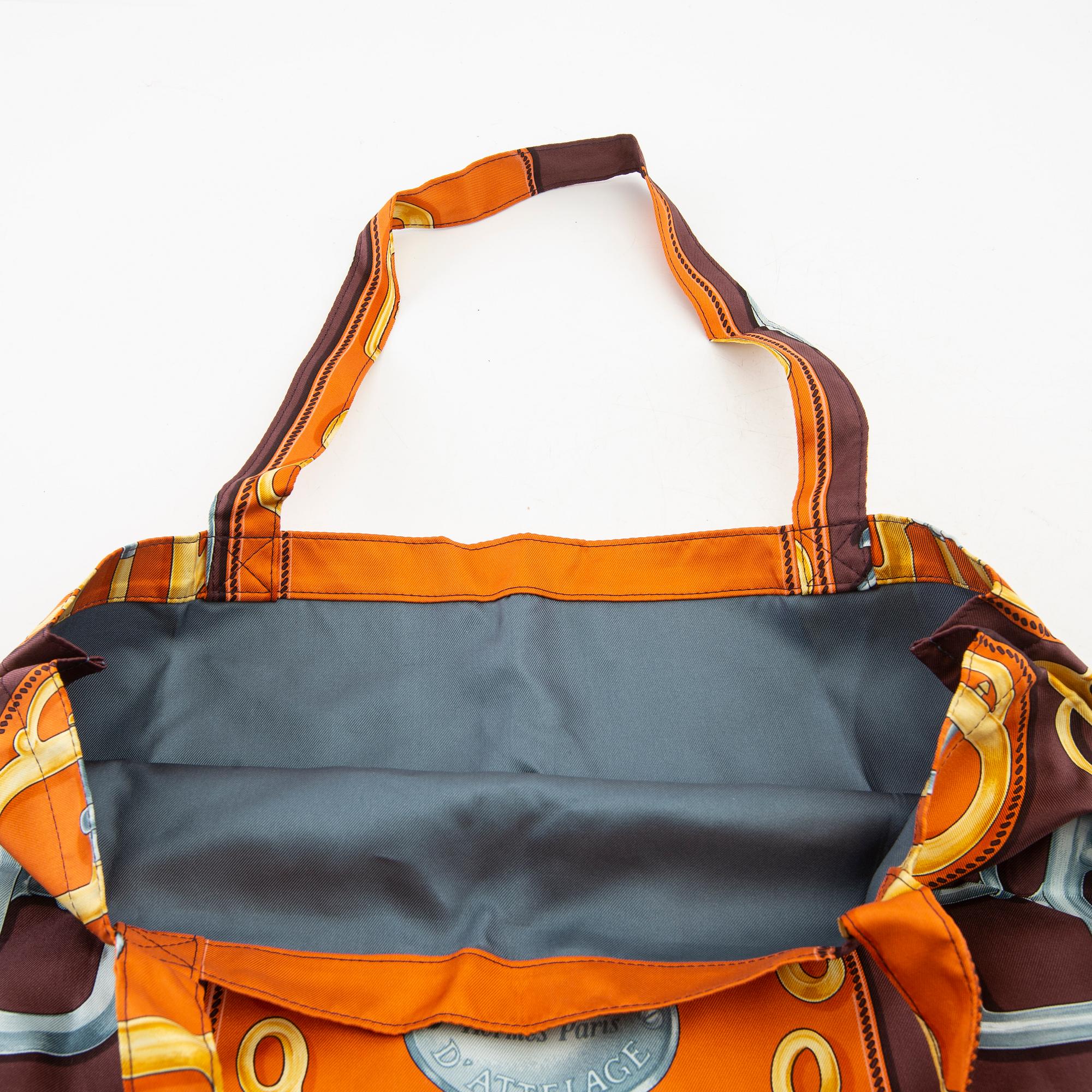 Hermes silky pop tote 2025