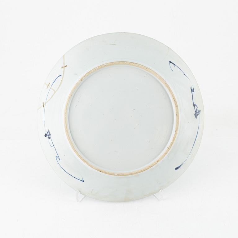 Skålfat, bojan samt tallrikar, 3 st, porslin, Kina, 1700-1800-tal.