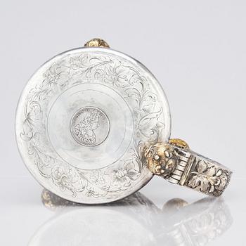 Ferdinand Sehl dä, dryckeskanna, delvis förgyllt silver, Stockholm 1693. Barock.