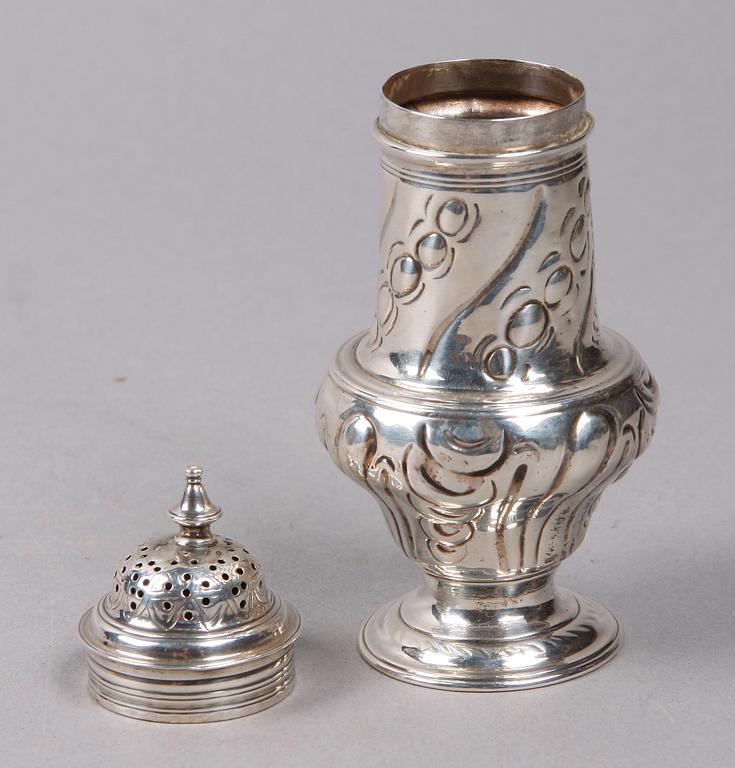 PEPPARBÖSSA, silver, rokoko, John Delmster, London, 1762.