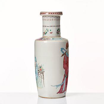 A famille rose roleau vase, late Qing dynasty, 19th Century.