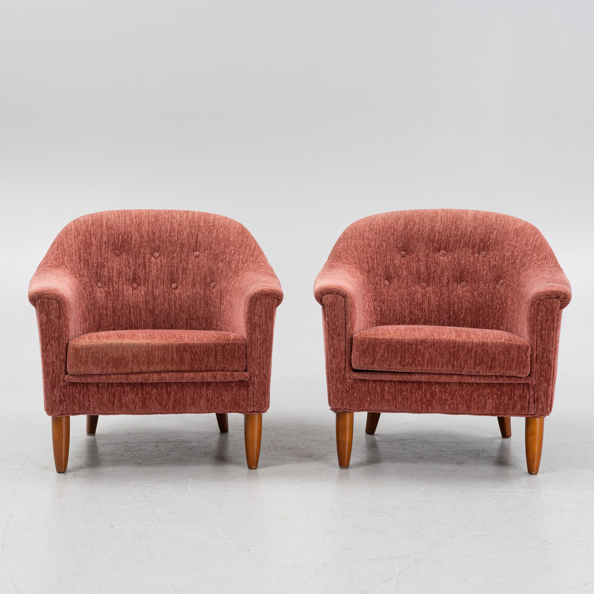 A pair of 1960s easy chairs.