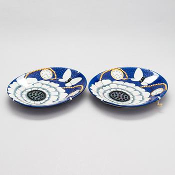Birger Kaipiainen, Two ceramic dishes signed Birger Kaipiainen, Arabia, Finland.