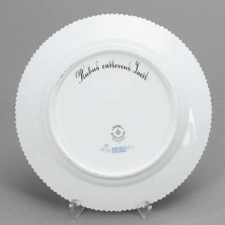 ASSIETTER, 4 stycken, porslin, modell "3573", "Flora Danica", Royal Copenhagen.