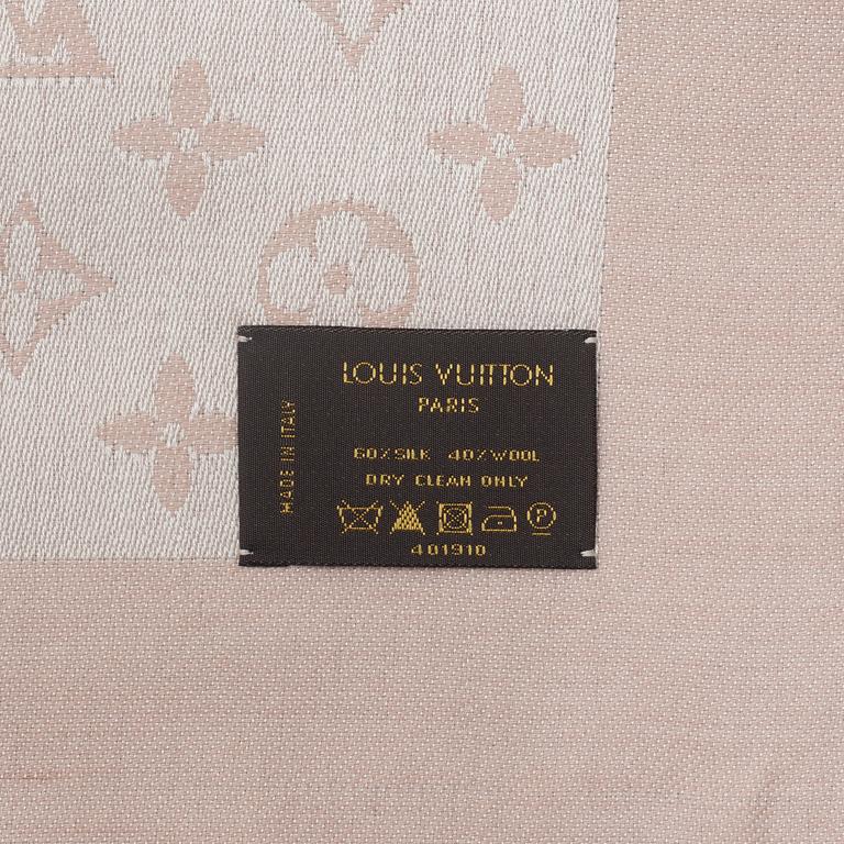 Louis Vuitton, shawl, "Monogram Classic Shawl".
