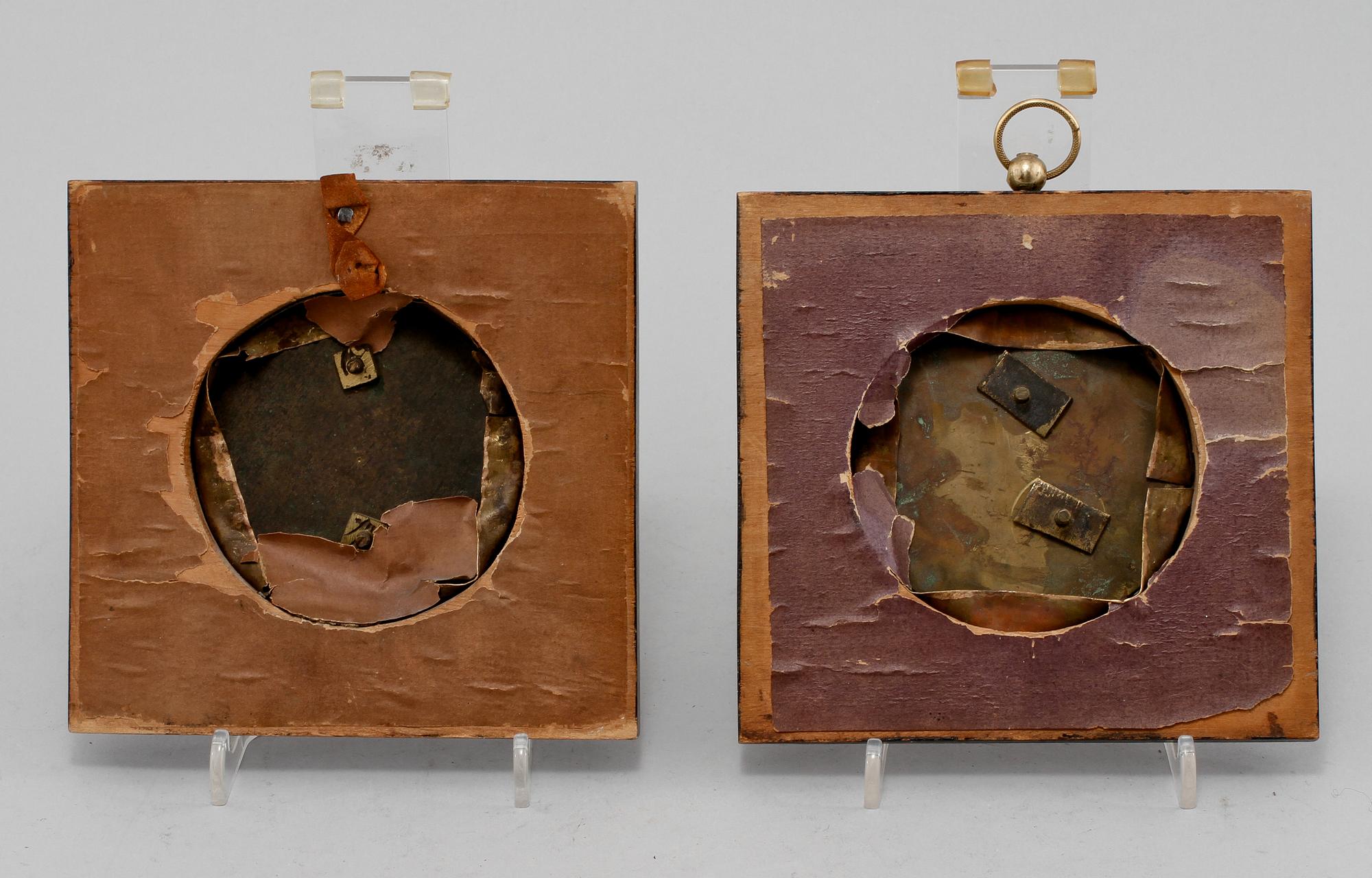 INRAMADE PLAKETTER. 2 st, porträtt, empire, 1800-talets första hälft.