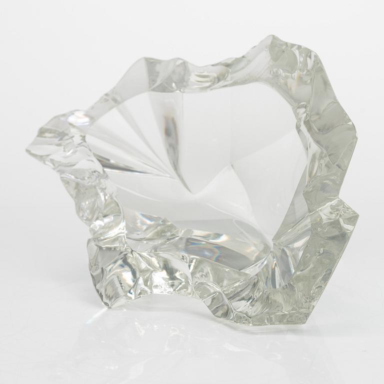 Tapio Wirkkala, a 'Chunk of ice' bowl, signed Tapio irkkala -56.