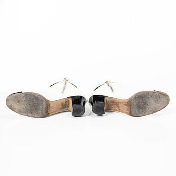 Chanel, ankle boots, size 37C.