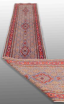 A RUNNER Moud, ca 510 x 77 cm.