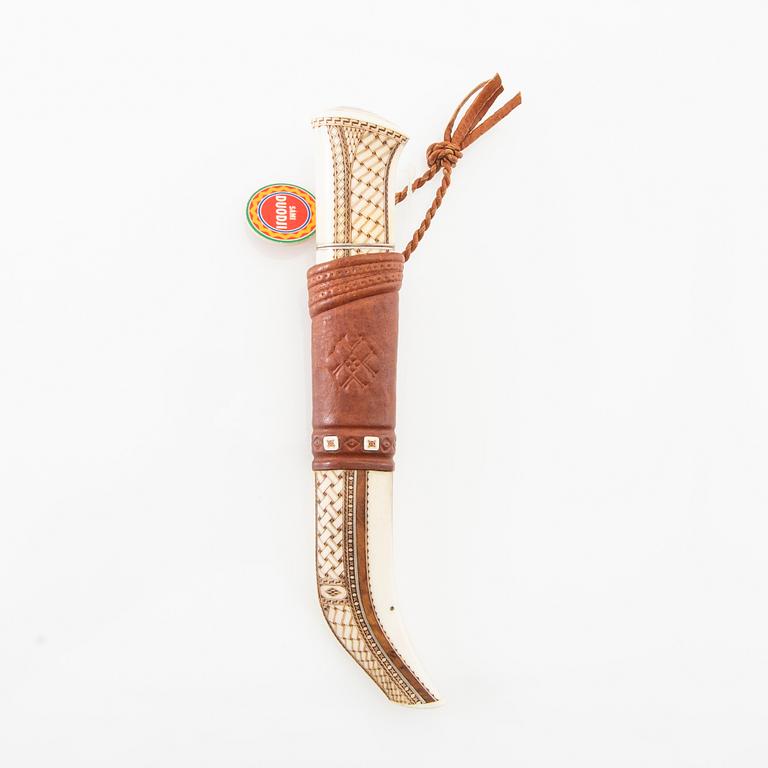 Olle Lundmark, half-horn knife, signed.