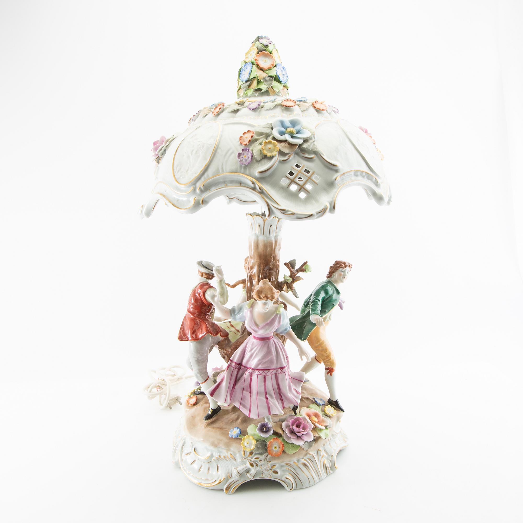 Bordslampa Rokoko-stil PlaueTyskland 1900-talets mitt porslin.