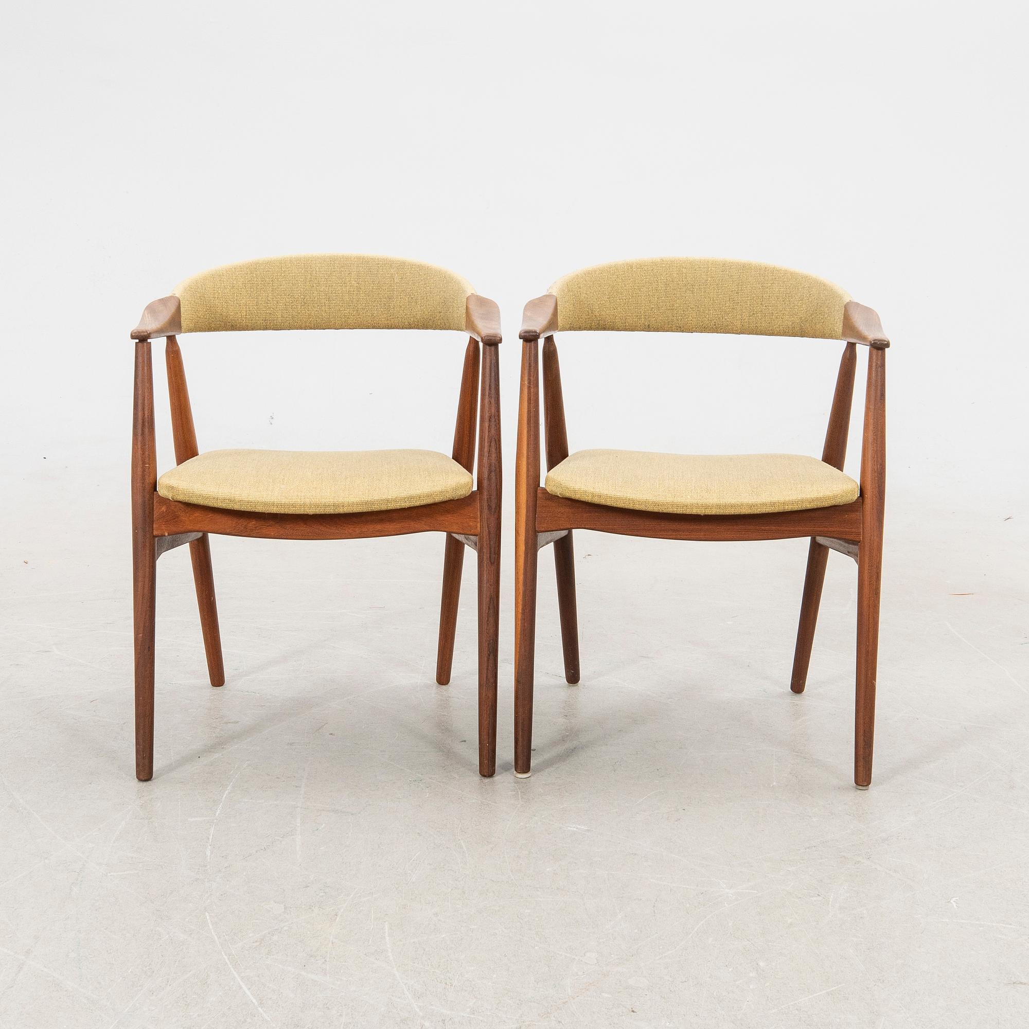 Thomas Harlev, a pair of armchairs, model 213, Farstrup. 1950s/60s.