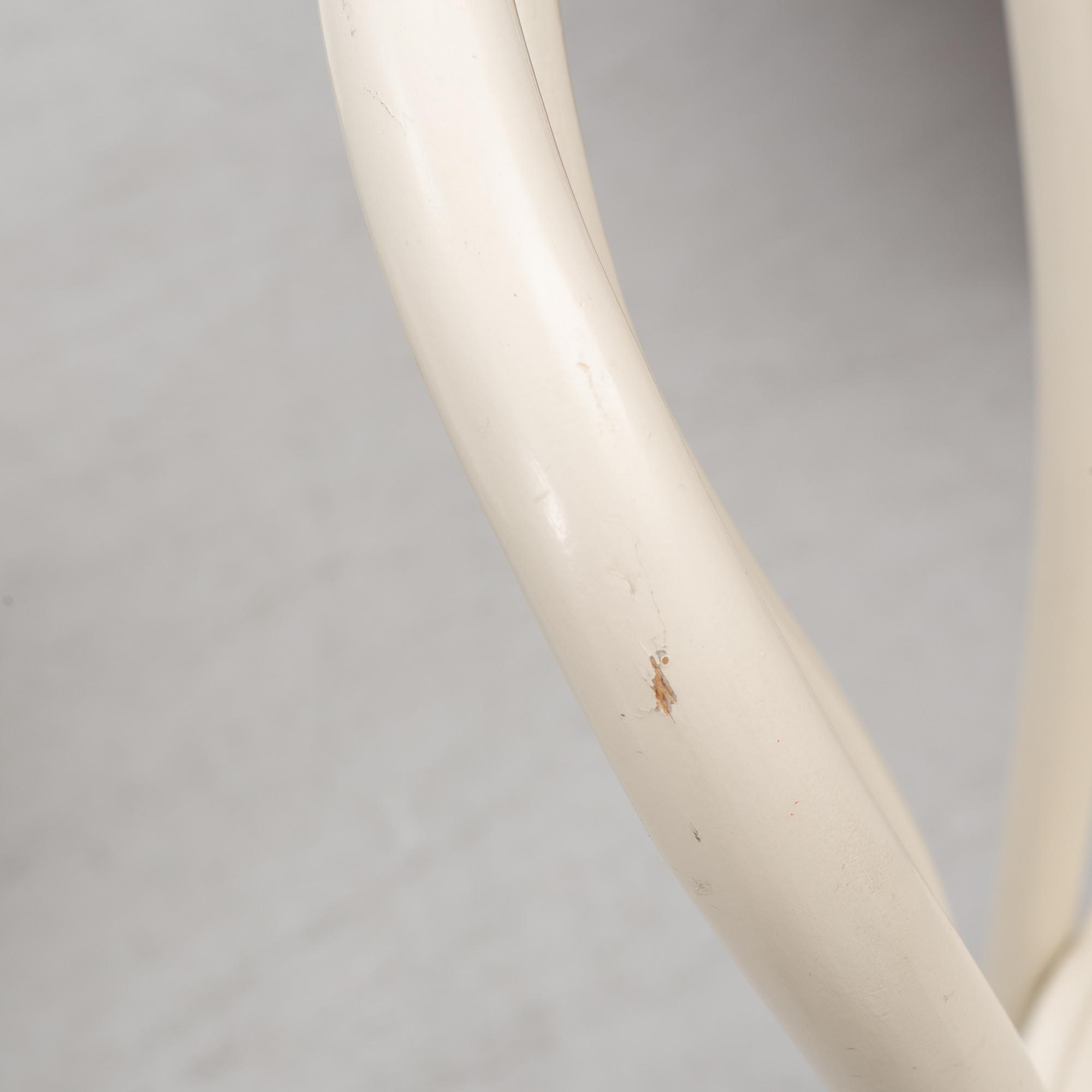 Stolar i böjträ, 6 st med en pall, 1900-talets andra hälft.