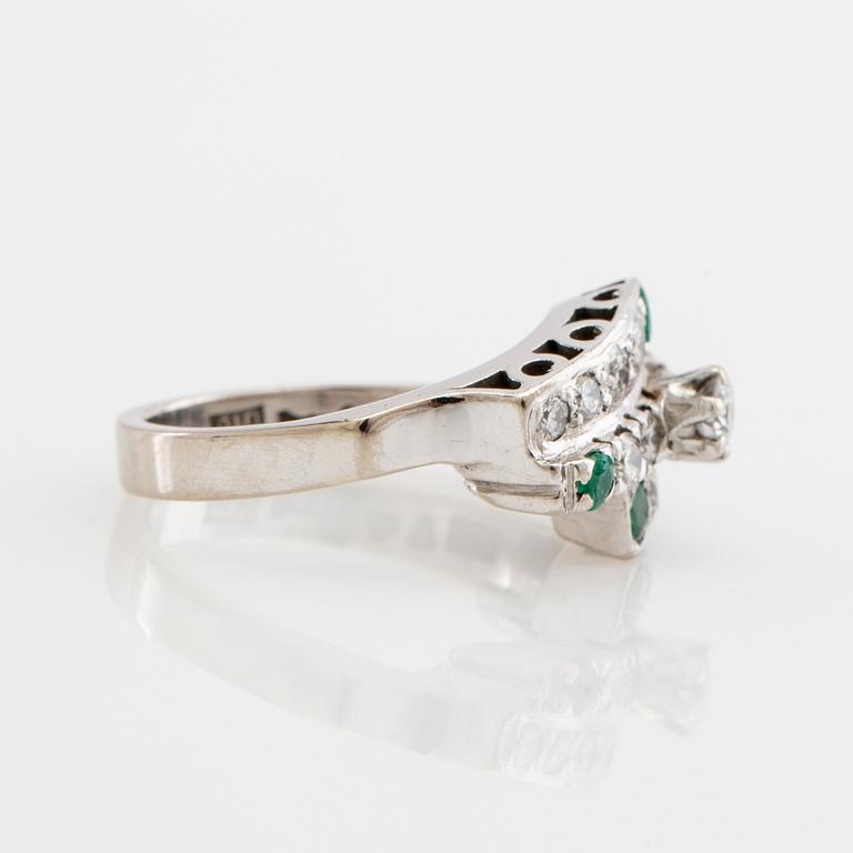 Ring, 18K gold with brilliant-cut diamonds and emeralds, Åhus Goldsmith, Holmqvist, Åhus, 1981.