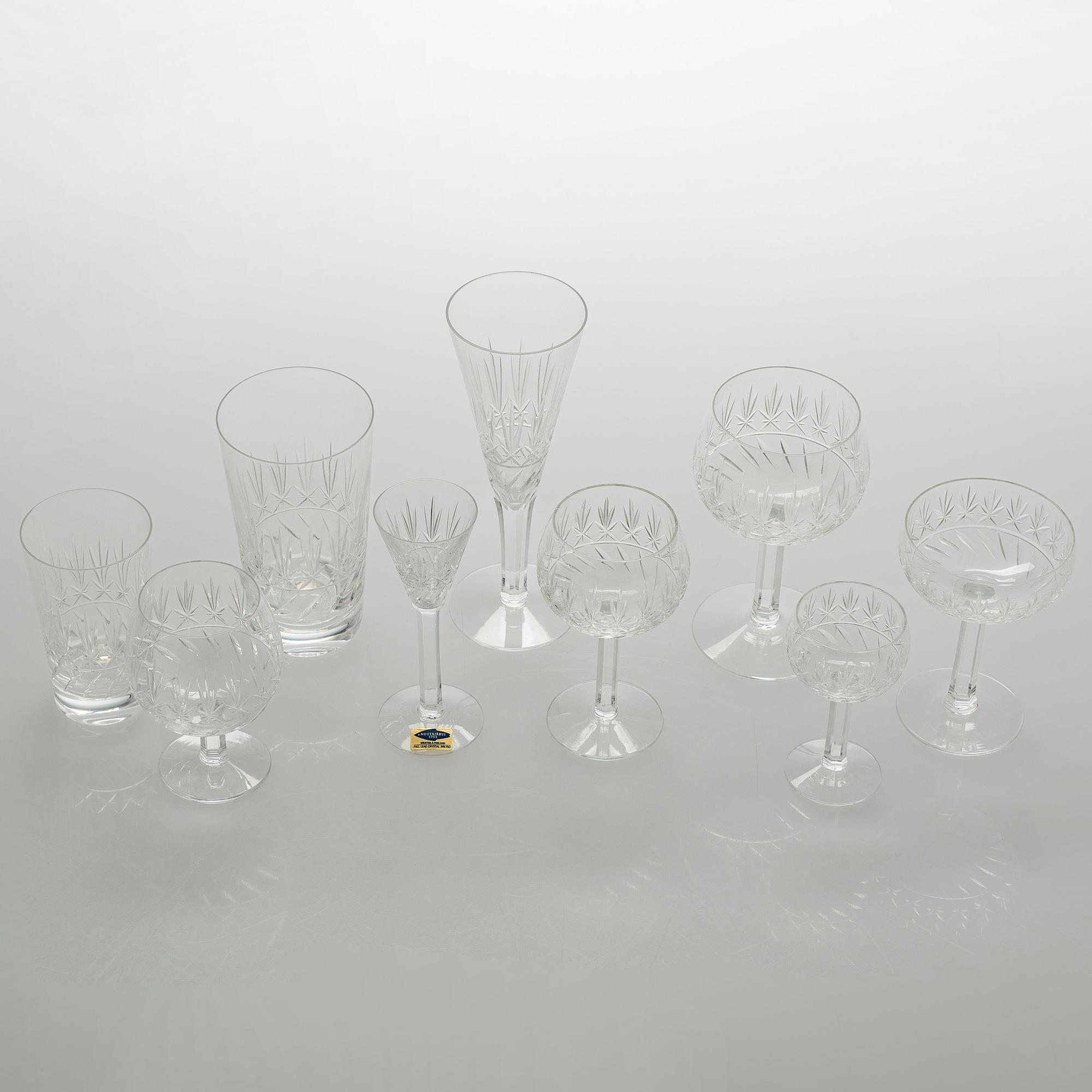 A 131-piece glas service, "Leo" for Nuutajärvi Notsjö, mid-20th century.