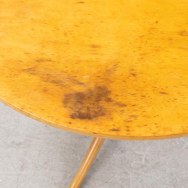 Axel Larsson, a Swedish Modern coffee table, model "1504", Svenska Möbelfabrikerna Bodafors, 1930-40's.