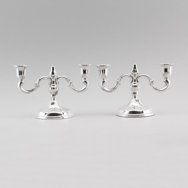 KANDELABRAR, 1 par, silver, svenska importstämplar, 1900-talets första hälft.