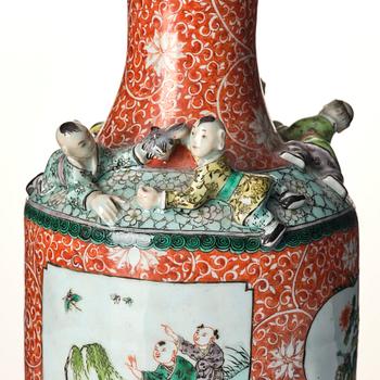 A Chinese porcelain vase, made in to a lamp, Qing dynasty.