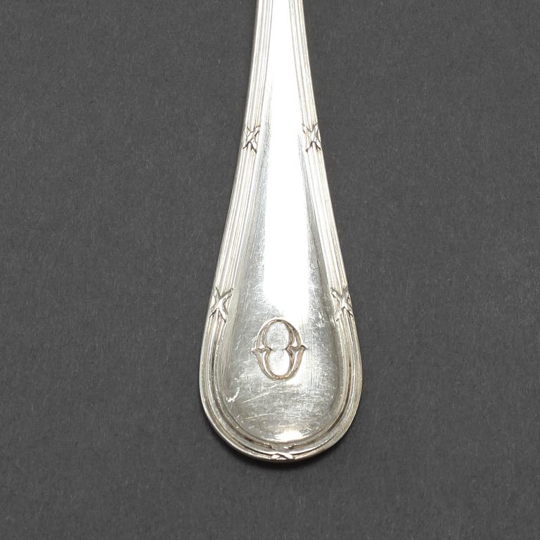 BESTICKSERVIS, 101 delar, silver, "Rosett", mestadels C G Hallberg, 1900-talets första hälft.