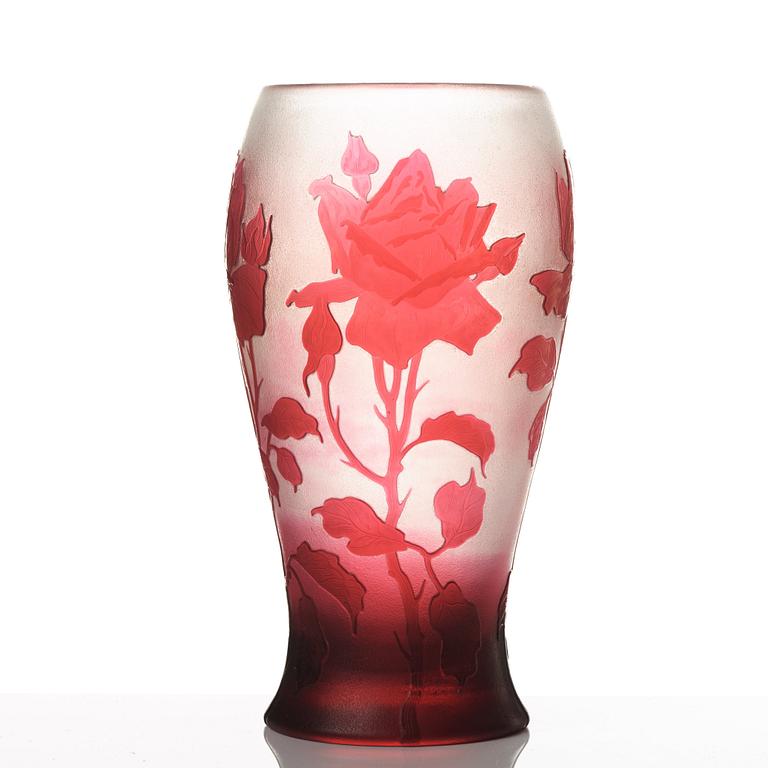Karl Lindeberg, an Art Nouveau cameo glass vase, Kosta early 20th century.
