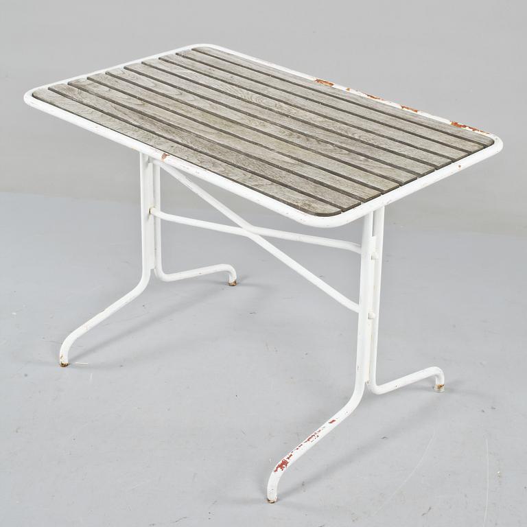 TRÄDGÅRDSMÖBLEMANG, 4 delar, 1900-talets andra hälft.