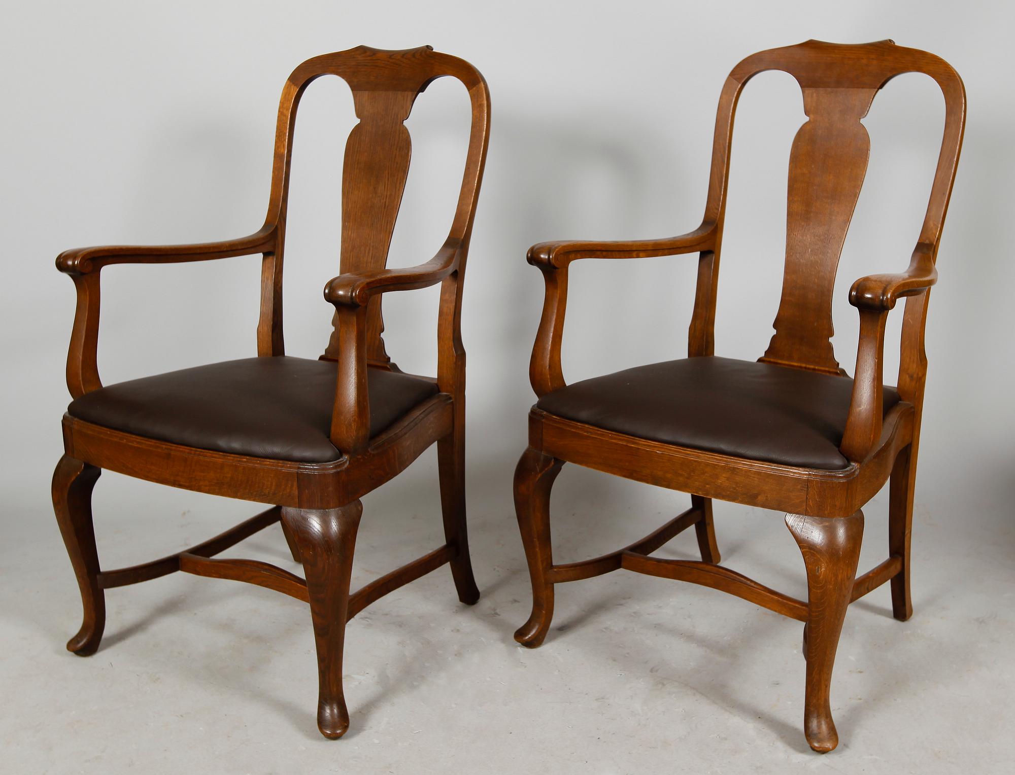 MATSALSMÖBEL, 11 delar, senbarockstil, 1900-talets första hälft.