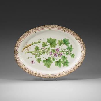 1806. A Royal Copenhagen 'Flora Danica' dish, 20th Century.
