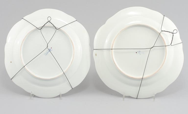TALLRIKAR, 2 st, porslin, Meissen, 1900-talets första hälft.