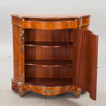 SKÅP, Louis XVI-stil.