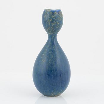 Stig Lindberg, vas, stengods, Gustavsberg och vas samt fat, fajans, Gustavsbergs studio.