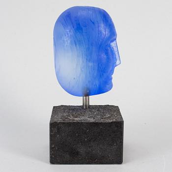 BERTIL VALLIEN, a blue glass sculpture head, Kosta Boda, Sweden.