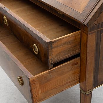 Sekretär, tillskriven Jonas Hultsten (mästare i Stockholm 1773-94), Gustaviansk.